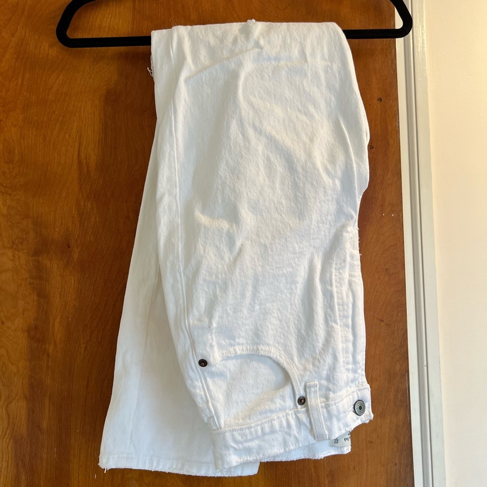 Abercrombie Ripped 90’s Straight Ultra High Rise Jeans